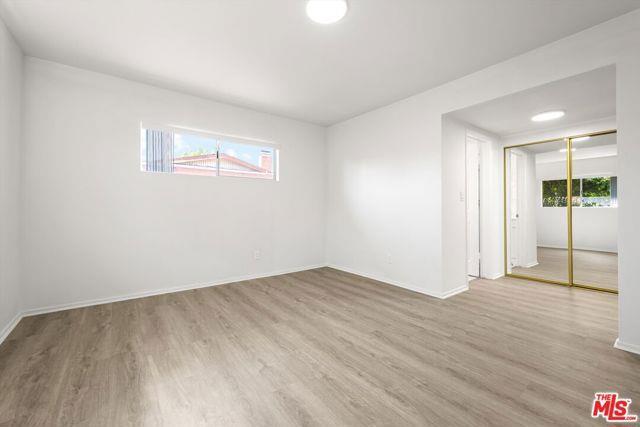 Foto del edificio - 19717 Chase St