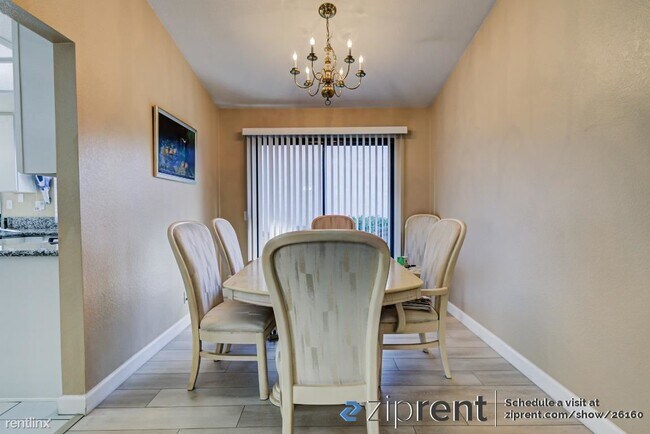 Building Photo - 3 br, 2 bath House - 67 Silkberry, Irvine,...