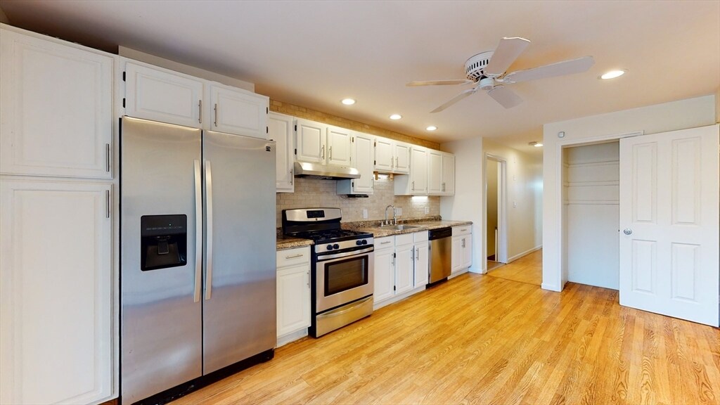 Foto principal - 833 E 2nd St