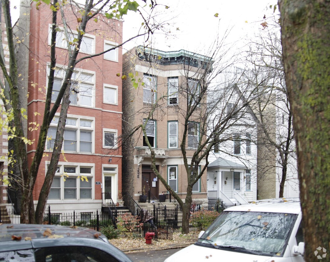 Foto del edificio - 3529 N Reta Ave