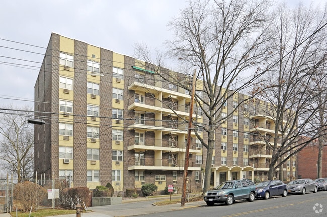 Primary Photo - 140-55 34th Ave
