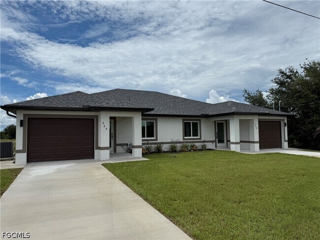 Building Photo - 364 Petite Ave