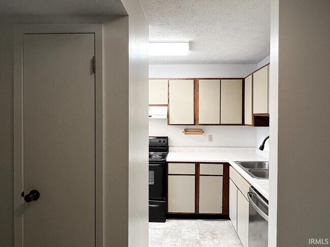 Foto del edificio - 513 E Graham Pl