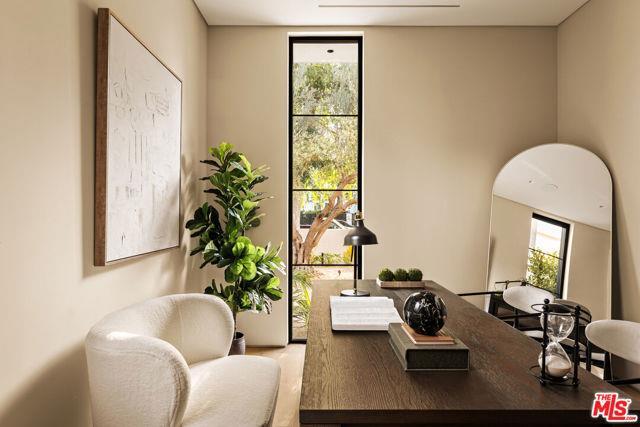 Building Photo - 4724 Lemona Ave