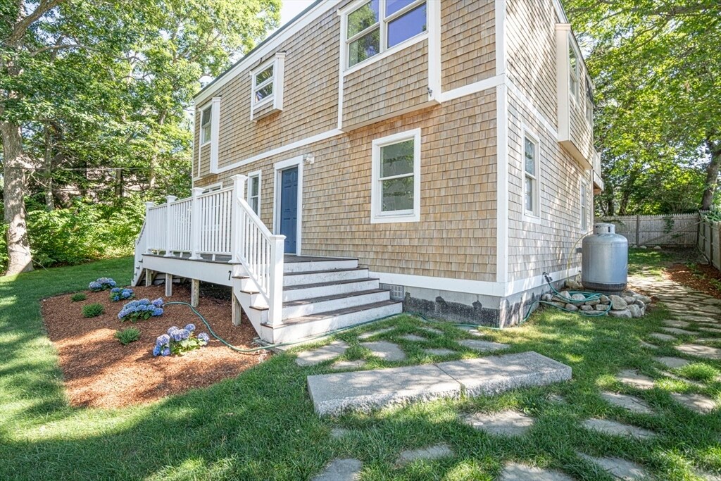 Primary Photo - 7 Windsor Dr