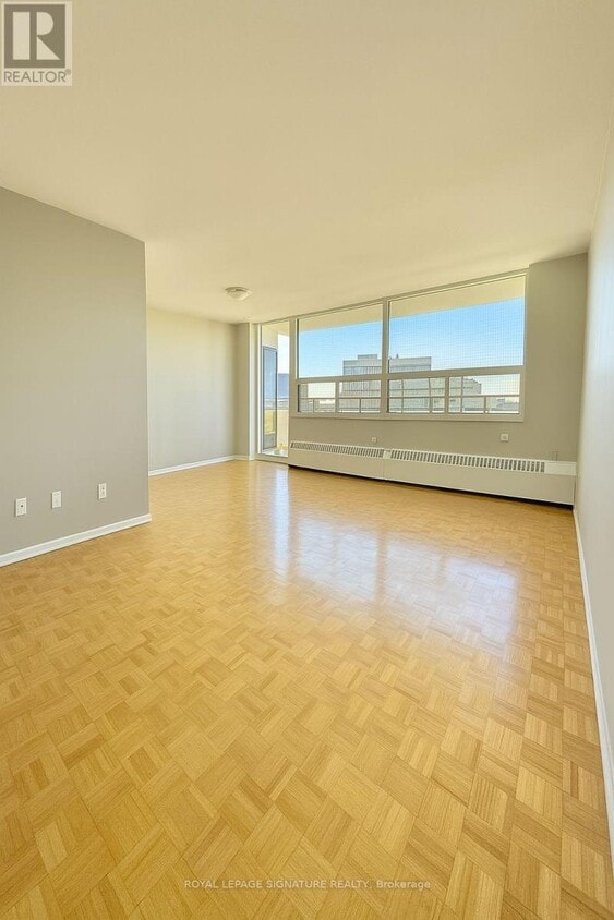 Photo principale - 6200-6200 Bathurst St