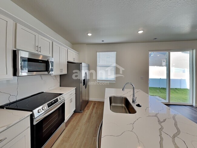Building Photo - 8942 S John Annie Ln