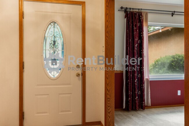 Foto del edificio - FANTASTIC HOUSE TO CALL HOME!