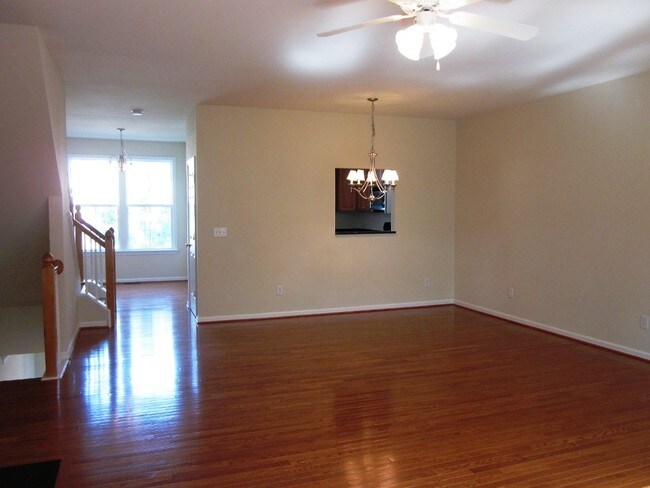 Building Photo - 106 Melbourne Park Circle
