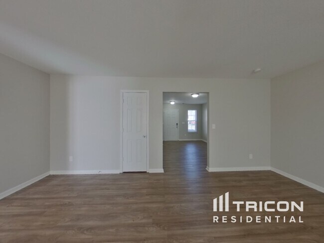 Building Photo - 5121 Autumn Oak Drive Charlotte NC