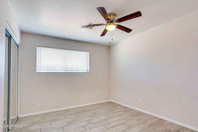Building Photo - 9610 N 34th Ave