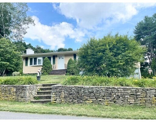 Primary Photo - 9 Winchester Dr