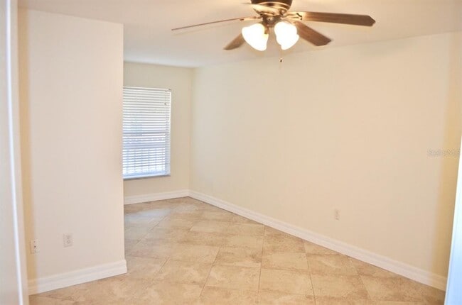 Foto del edificio - 3360 S Osprey Ave