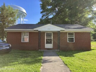 Building Photo - 704 Beamon St