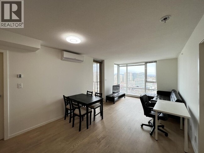 Building Photo - 7988 Ackroyd Rd