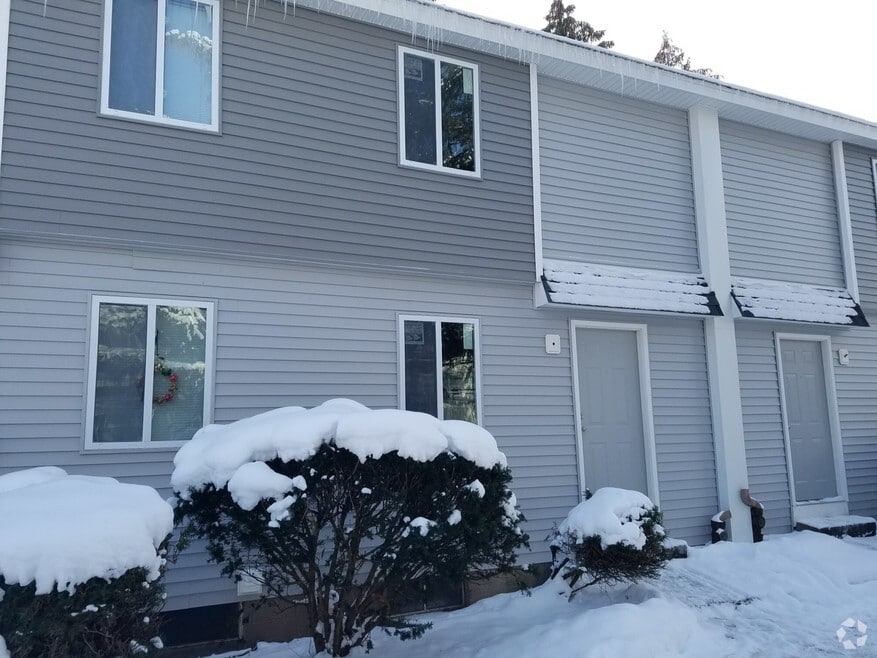 Hilltop View Apartments & Townhomes Rentals Spencerport, NY