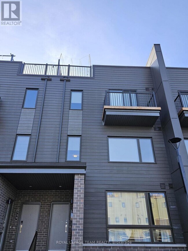 Building Photo - 736 Mishi Private