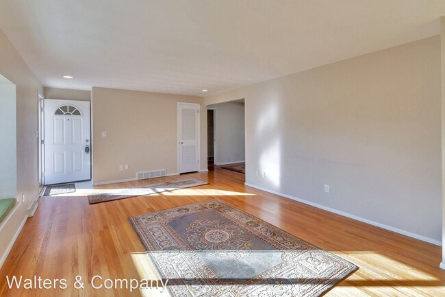 Foto del edificio - 10729-10759 W 25th Ave