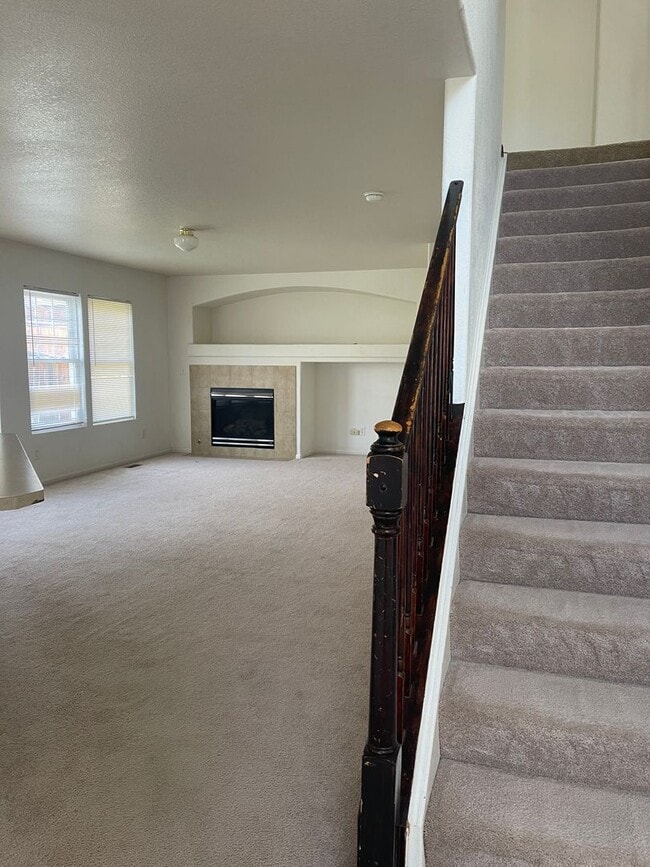 Building Photo - 3 bedroom, 2 bathroom single family house ...