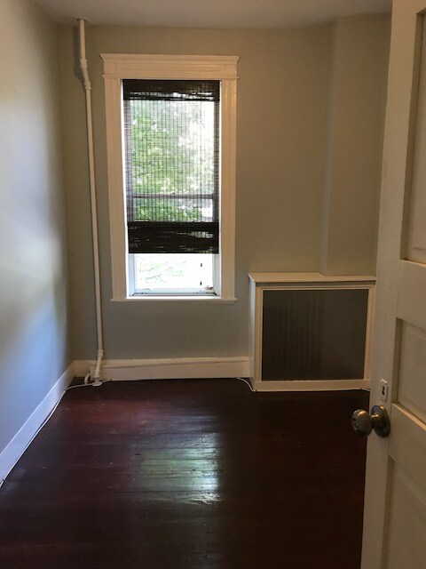 Building Photo - 339 E 31st St