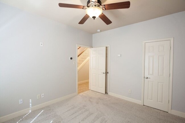 Building Photo - 5124 Belmont Ave