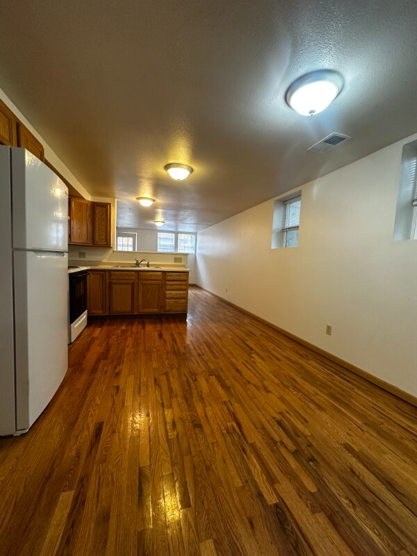 Foto del edificio - 428 S Grant St