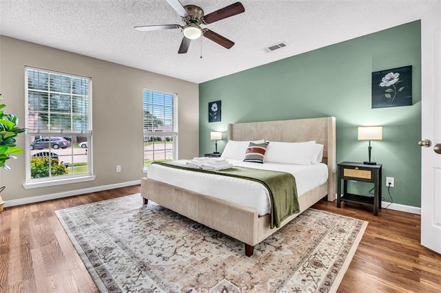 Foto del edificio - 600 Ashcrest Ct