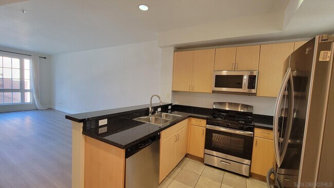 Foto del edificio - 445 Island Ave