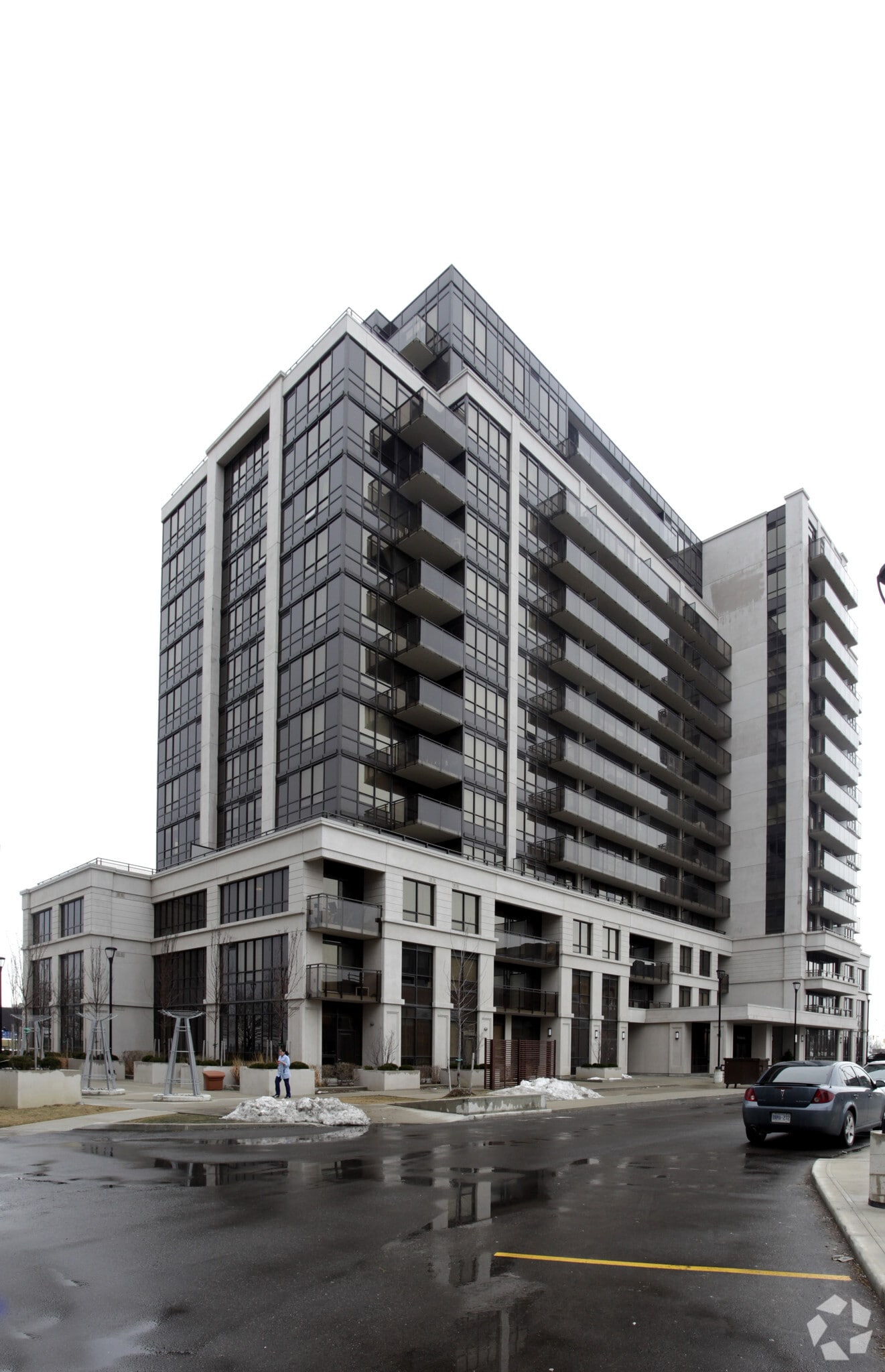 Metro Place Condos - M4