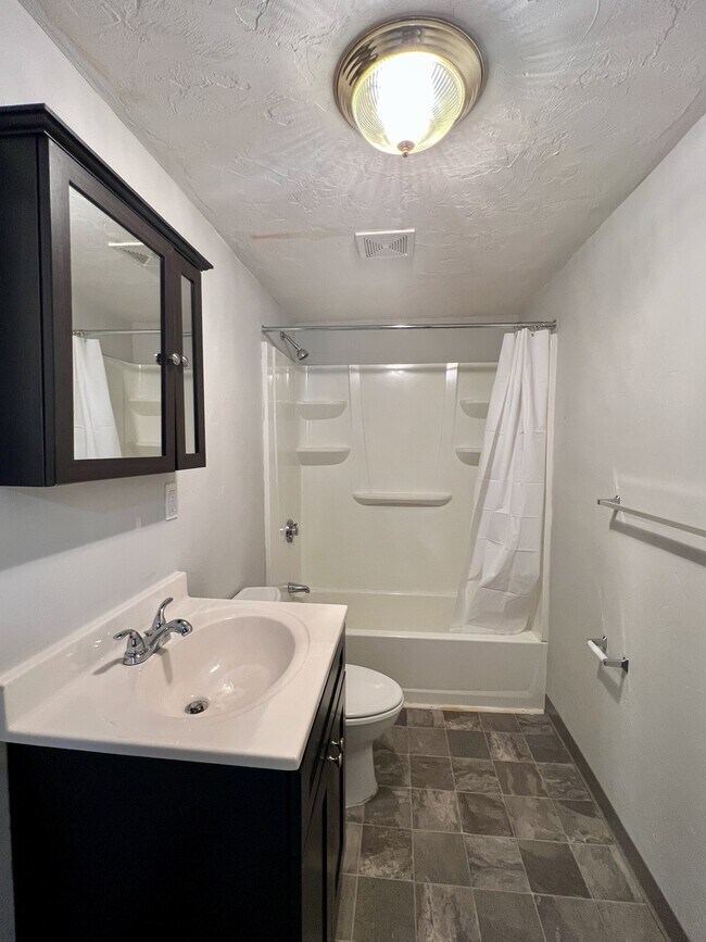 Foto del edificio - 19 Roseclair St