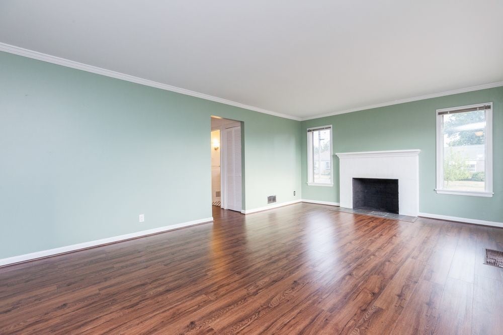 Primary Photo - Cheery Tacoma 5-Bedroom