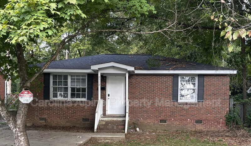 Primary Photo - 2512 Finchley Dr