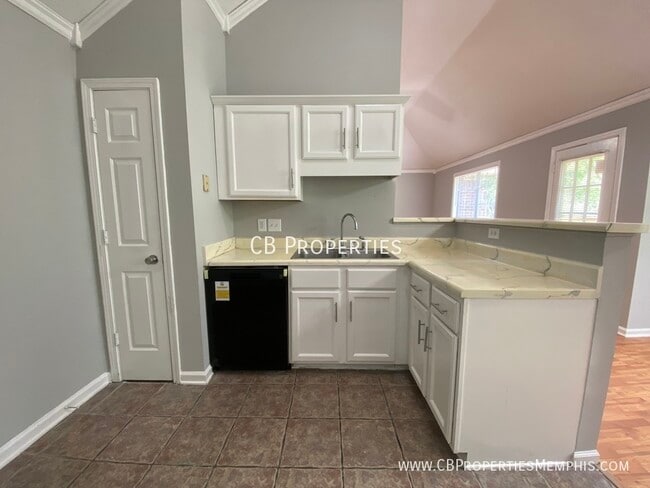 Building Photo - 9992 Woodland Bend Cove