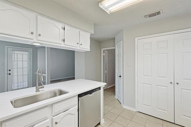 Building Photo - 630 Hood Dr