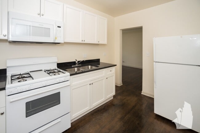 Foto del edificio - 5736 N Winthrop Ave