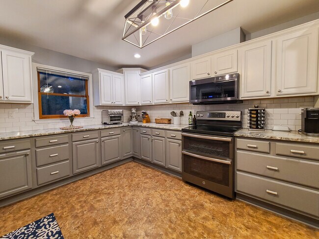 Foto del edificio - 3103 S Oak Ct SE