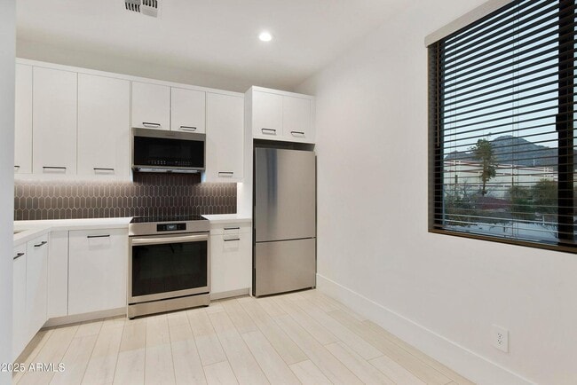 Foto del edificio - 1611 E Lamar Rd