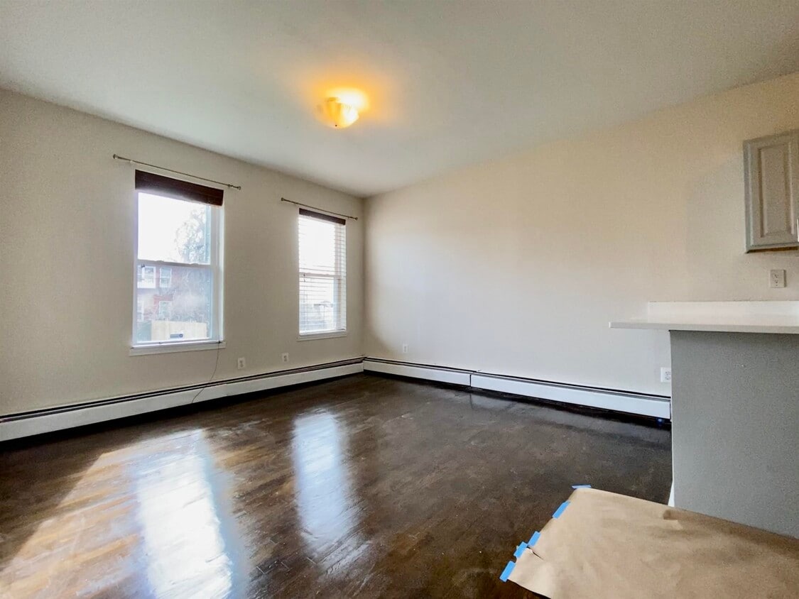 231 Griffith St Unit 1CR, Jersey City, NJ 07307 Condo for Rent in