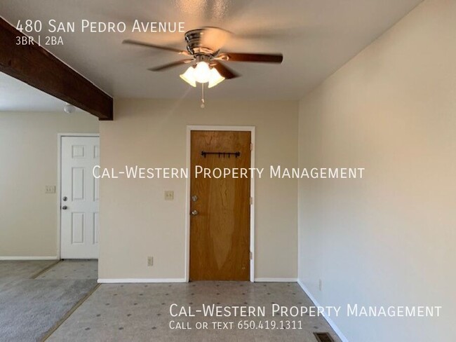 Building Photo - Large Duplex With One Car Garage!