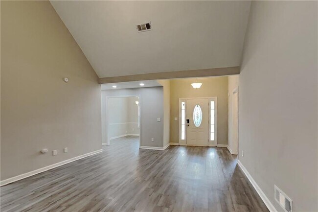 Foto del edificio - 3370 Glen Summit Ln