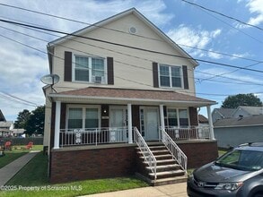 Building Photo - 416 W Atherton St