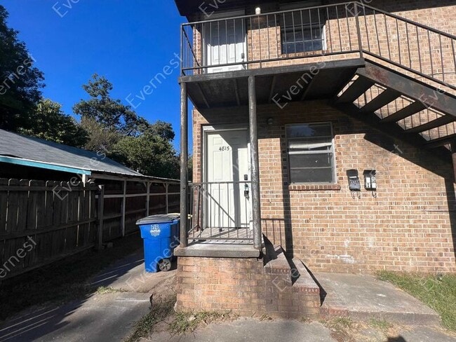 Building Photo - 4815 School St