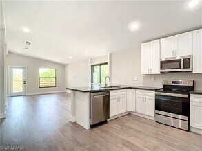 Building Photo - 2505 Storter Ave