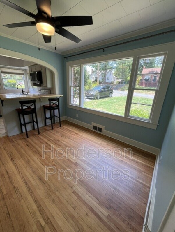 Foto del edificio - 1631 Maple Ave