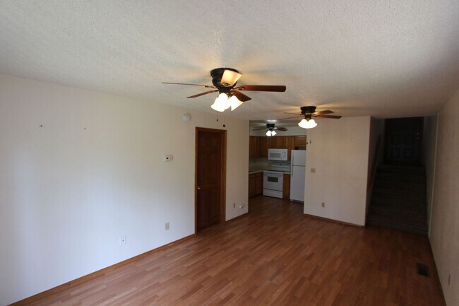 Foto del edificio - 2645 Valley View Dr
