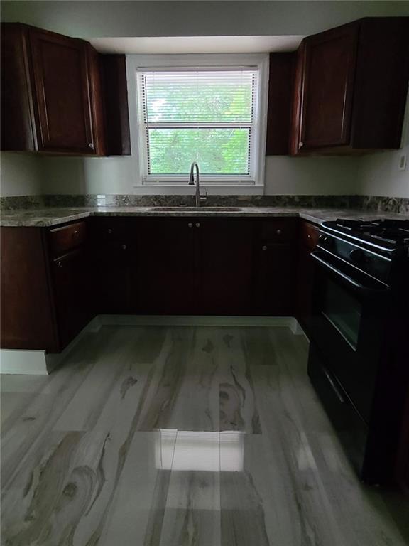 Building Photo - 1940 Meadow Ln