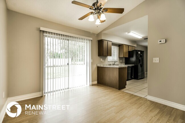 Building Photo - 97 Champlain Dr