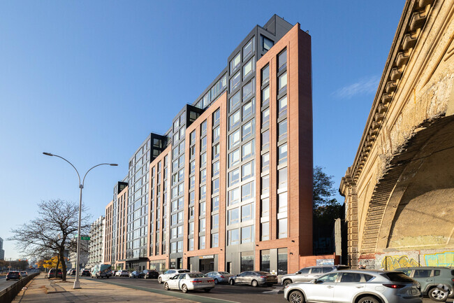 Building Photo - SOLA