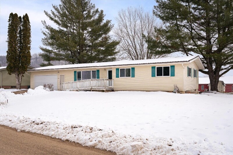 243 E Lakeview Dr, La Farge, WI 54639 House Rental in La Farge, WI