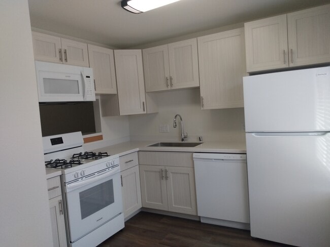 Building Photo - Glendale Townhomes